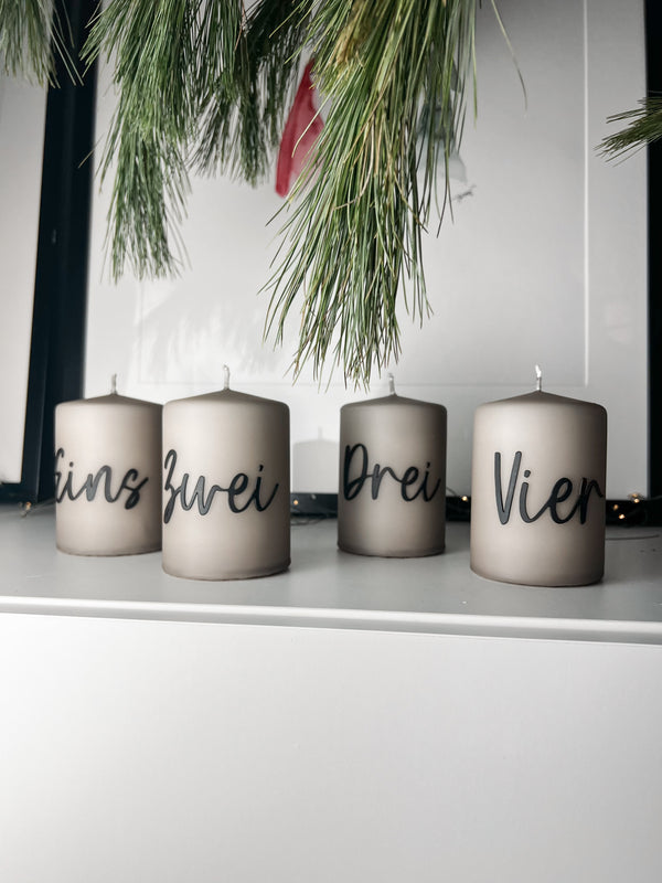Adventskerzen Set Eins Zwei Drei Vier | Klassische Kollektion | Greige