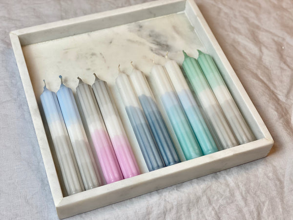 Rillen-Stabkerzen 2 Stück | Grau-Rosa