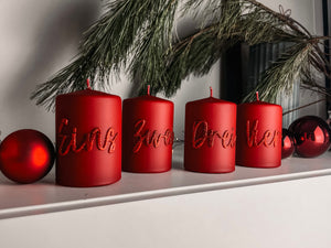 Adventskerzen Set Eins Zwei Drei Vier Weihnachtskerzen | Klassische Kollektion | Rot