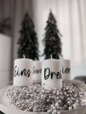 Adventskerzen-Set Eins Zwei Drei Vier | Klassische Kollektion | weiß/schwarz