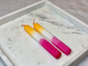 Rillen-Stabkerzen 2 Stück | Orange-Pink