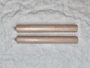 Stabkerzen durchgefärbt 2 Stück | Taupe